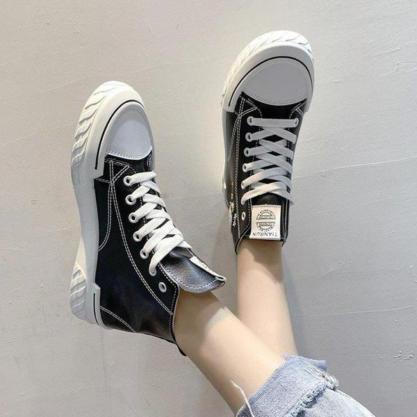 Модерни дамски платнени кецове 