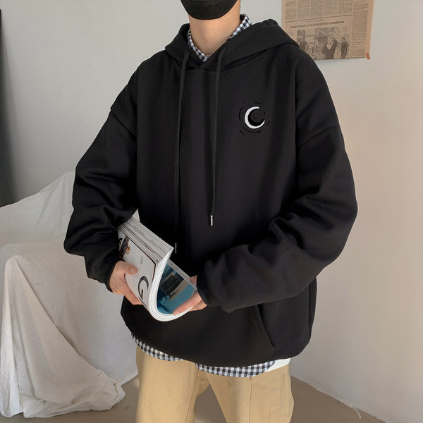 Мъжки суичър широк модел с качулка, джоб и апликация