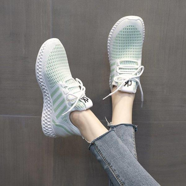 Дамски спортни маратонки с гумена подметка