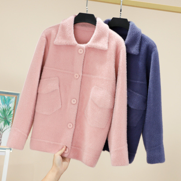 Модерно дамско палто с копчета и джобове