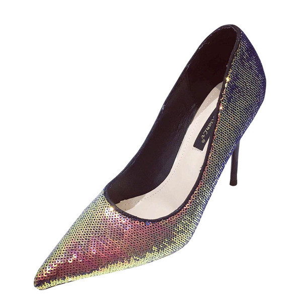 Uus kõrgete kontsade ja litritega naiste kingade mudel