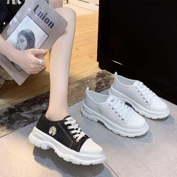 Naiste vabaaja tossud värvilise tikandiga