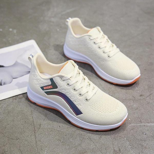 Naiste vabaaja kevadised tossud