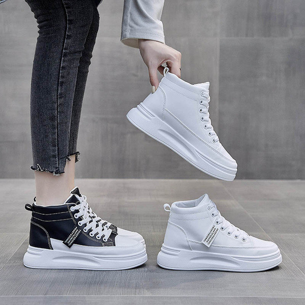 Uus mudel sügistossud kuni pahkluuni koos lipsudega