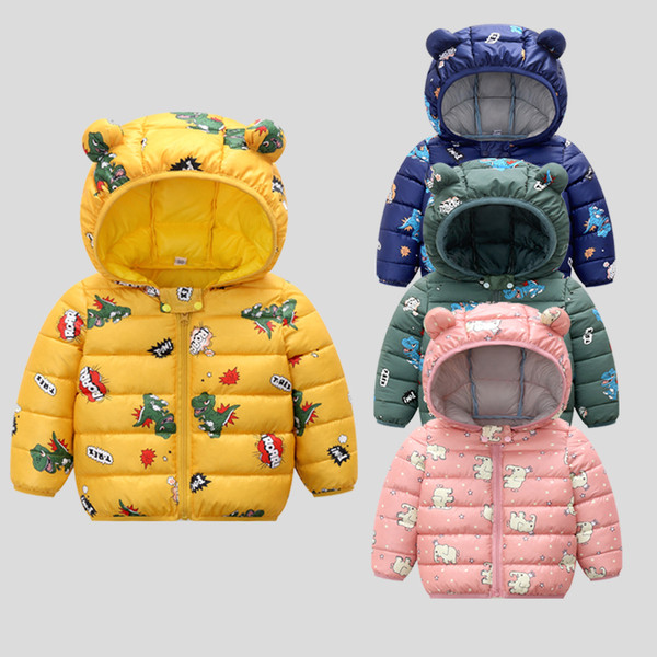 Sügis-talvine kapuutsiga ja värvilise aplikatsiooniga laste jope