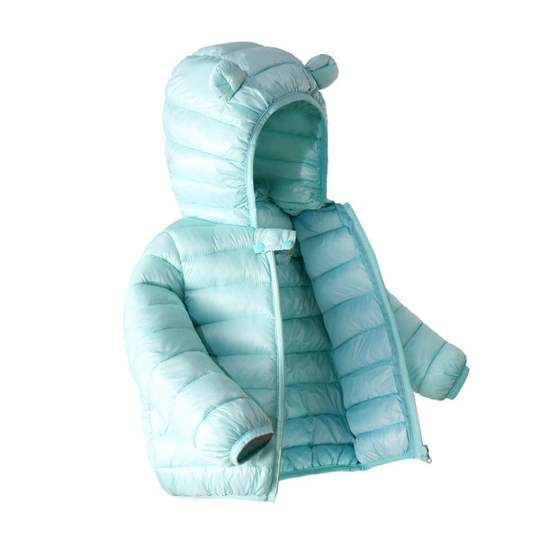 Kapuutsil 3D elemendiga laste jope sobib tüdrukule ja poisile - kaks mudelit