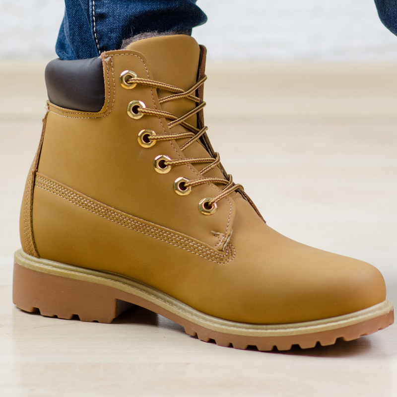 Изчистени водоустойчиви боти