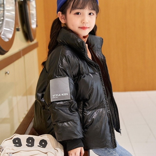 Praegune kõrge krae ja taskutega laste jope tüdrukutele