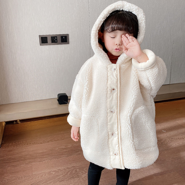 Uue mudeli talve sulejope nööpide ja taskutega