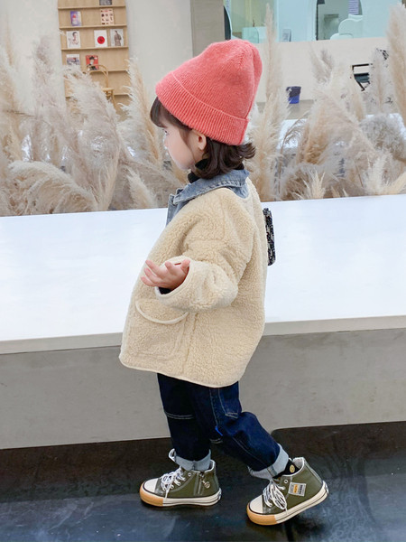 Moodne taskutega laste sulejope tüdrukutele