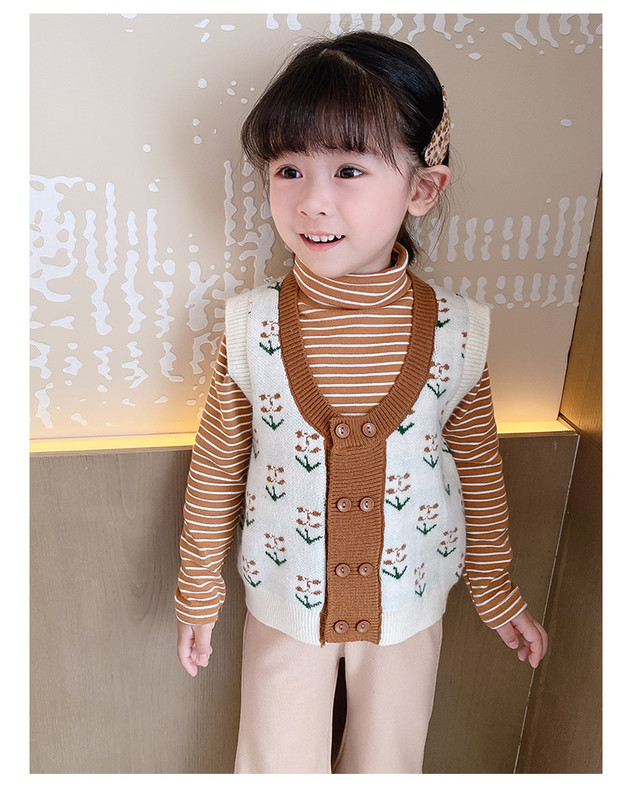 Nööpidega lastevest - õhuke kudumine