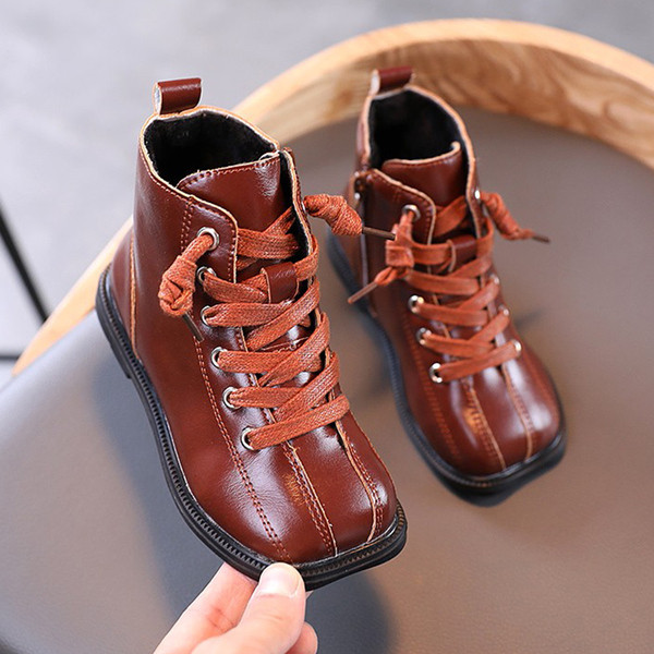 Nahast paeltega lastesaapad tüdrukutele