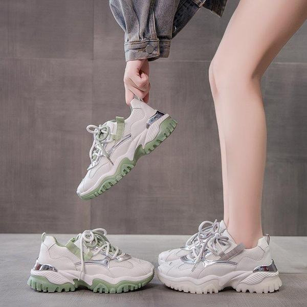 Naiste vabaaja tossud värvilise tallaga