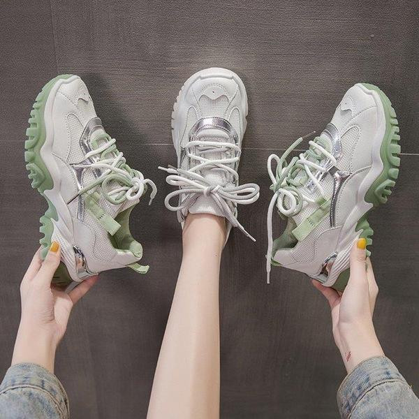 Naiste vabaaja tossud värvilise tallaga