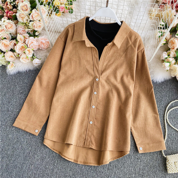 Naiste vabaaja särk nööpidega - asümmeetriline mudel