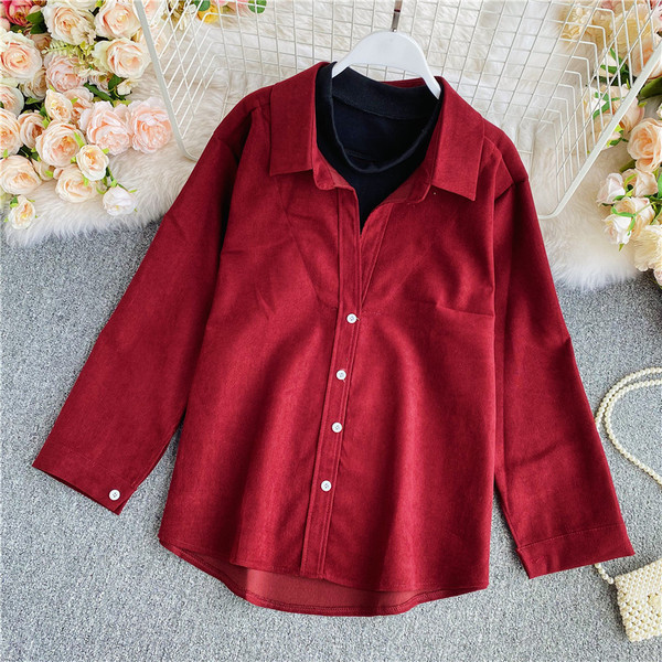 Naiste vabaaja särk nööpidega - asümmeetriline mudel