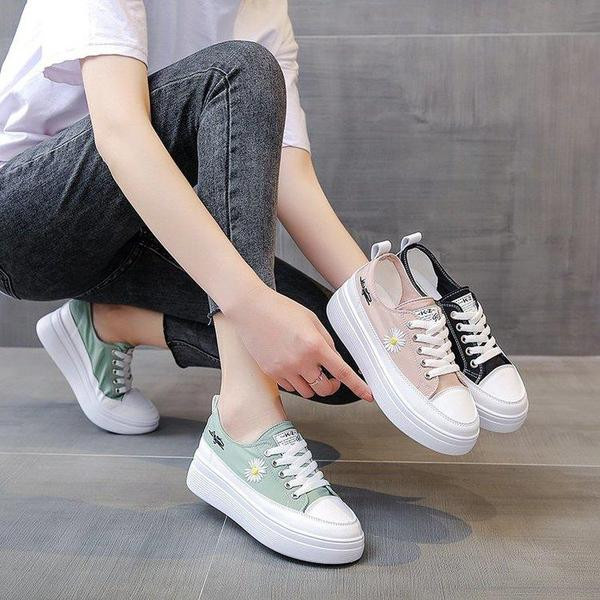 Lameda talla ja värvilise tikandiga vabaaja naiste tossud