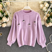 Naiste ümara kaelusega 3D-elemendiga sulekampsun