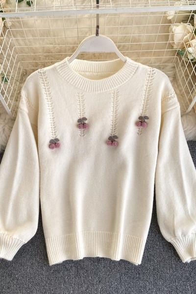 Naiste ümara kaelusega 3D-elemendiga sulekampsun