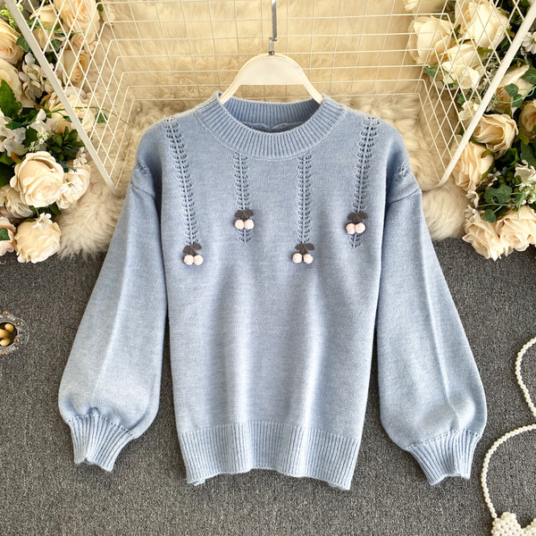 Naiste ümara kaelusega 3D-elemendiga sulekampsun