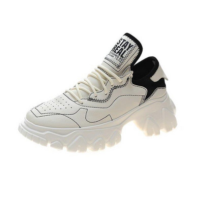 Naiste moodsad krobelise tallaga nahast tossud