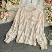 Naiste vabaaja pikkade varrukate ja ovaalse kaelusega beeži pluus