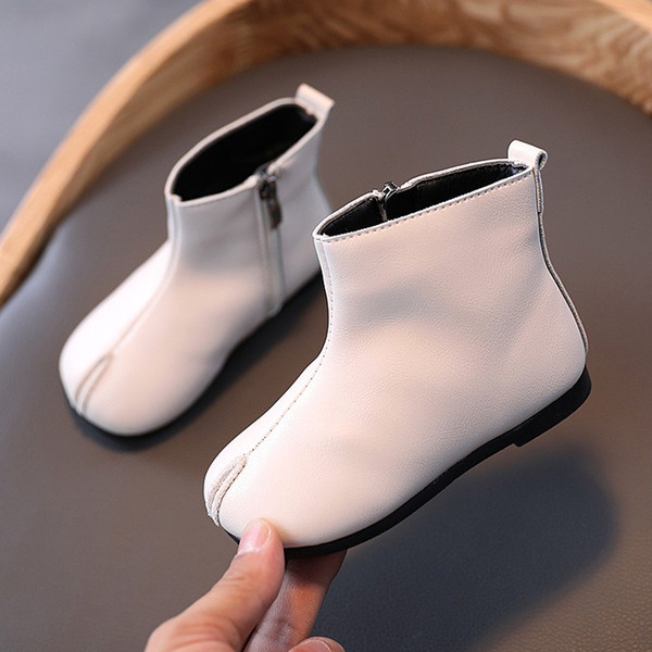 Praegused tõmblukuga nahksaapad tüdrukutele