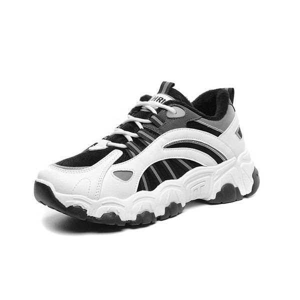 Kareda tallaga sügis-talviste tossude uus mudel