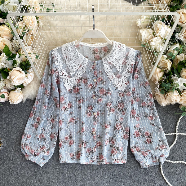 Модерна дамска риза с флорален десен и дантелена яка