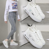 Naiste tikandiga nahast tossud