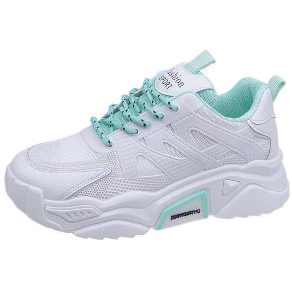 Naiste moodsad kõrge tallaga tossud