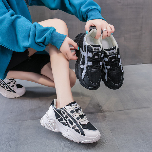 Kõrge kareda tallaga sügis-talvised tossud