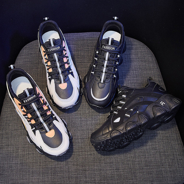 Kõrge kareda tallaga sügistossud naistele