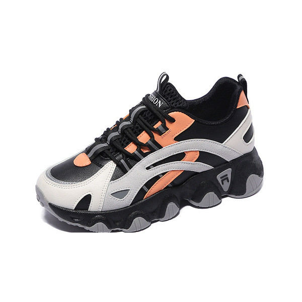 Kõrge kareda tallaga sügistossud naistele