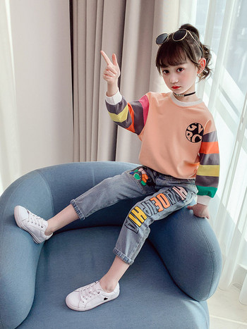 Детски модерен комплект за момичета от дънки и блуза
