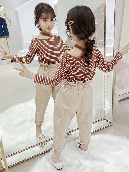 Moderan dječji komplet za djevojčice od prugaste bluze i hlača