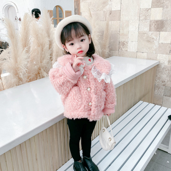 Laste pitsiga sulemantel tüdrukutele