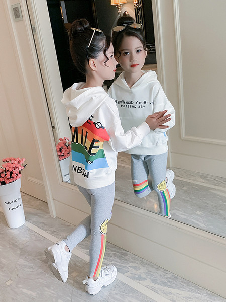 Kaasaegne laste dressipluusi ja retuuside komplekt tüdrukutele