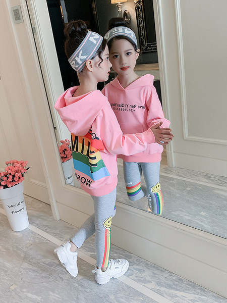 Kaasaegne laste dressipluusi ja retuuside komplekt tüdrukutele