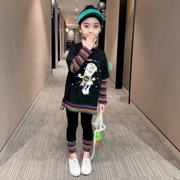 Μοντέρνο παιδικό σετ για κορίτσια από μπλούζα και κολάν