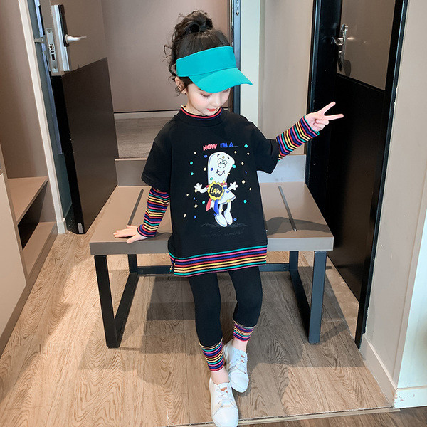 Μοντέρνο παιδικό σετ για κορίτσια από μπλούζα και κολάν