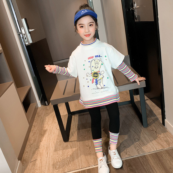 Μοντέρνο παιδικό σετ για κορίτσια από μπλούζα και κολάν