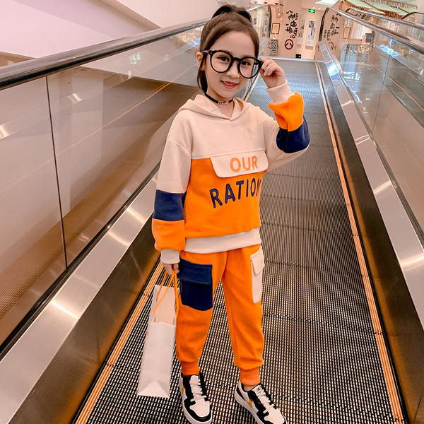 Καθημερινά παιδικά σετ για κορίτσια από μπλούζα και παντελόνι