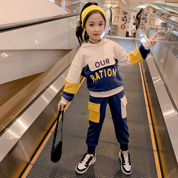 Καθημερινά παιδικά σετ για κορίτσια από μπλούζα και παντελόνι