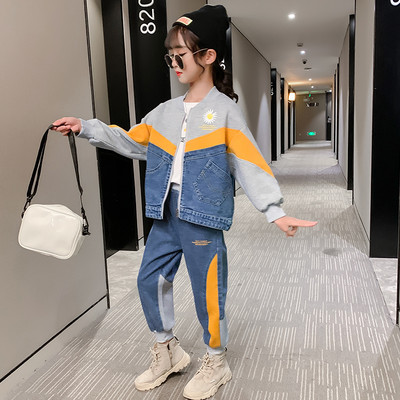 Vaikiškas modernus komplektas mergaitėms iš megztinių ir džinsų