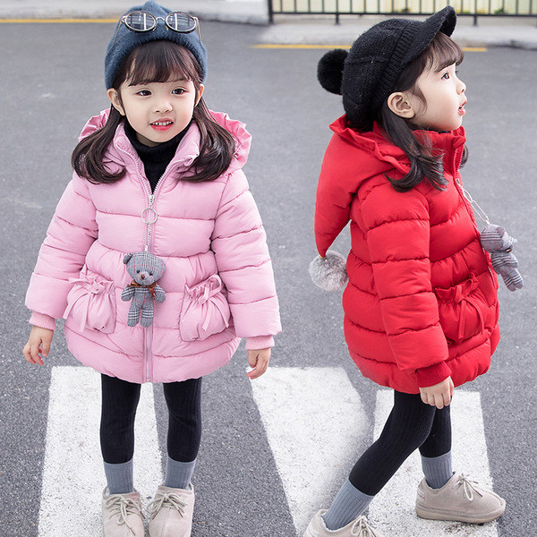 Kolmnurkse kapuutsi ja taskutega talvine lastejope tüdrukutele