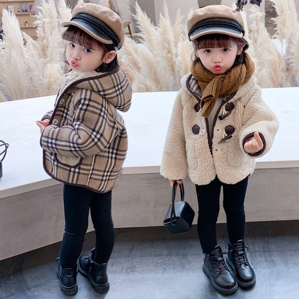 Καθημερινό παιδικό μπουφάν με κουκούλα και κουμπιά κατάλληλα για κορίτσια