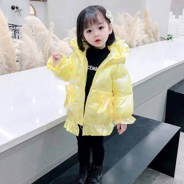 Moodne kapuutsi ja paeltega laste jope tüdrukutele