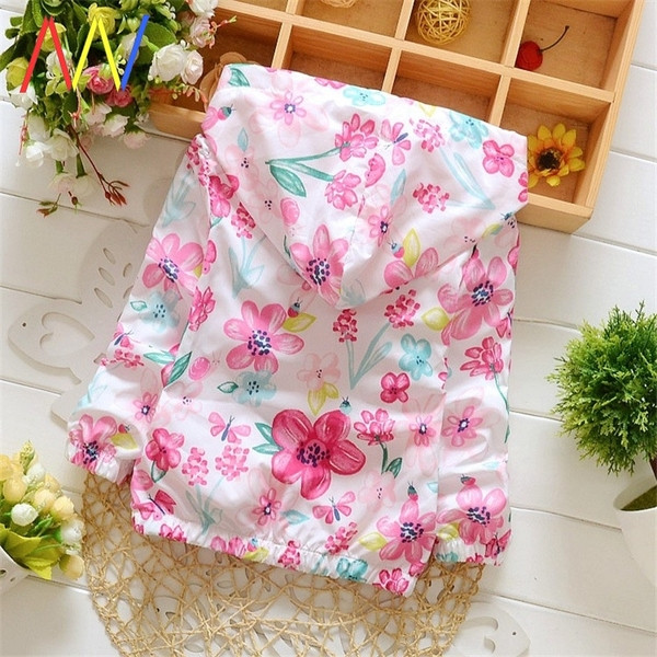 Φθινοπωρινό μπουφάν με κουκούλα και πολύχρωμο μοτίβο για κορίτσια