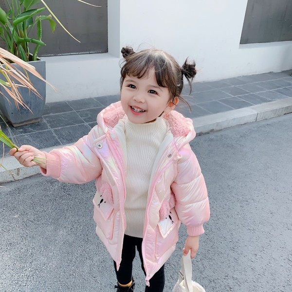 Zimska dječja jakna s kapuljačom i 3D elementima za djevojčice